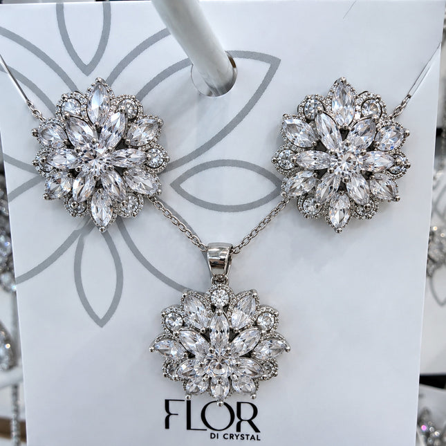 Conjunto colar brincos flores navetes ródio