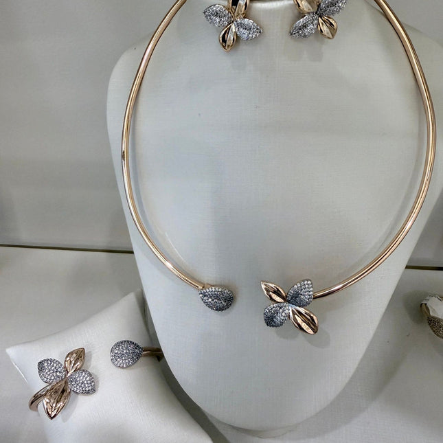 Conjunto borboletas tons cravejado folheado