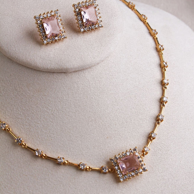 Conjunto colar brincos pedra rosa quadrada ouro
