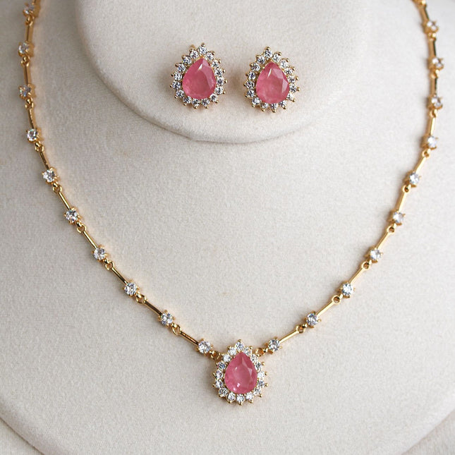 Conjunto colar brincos pedra rosa gota folheado