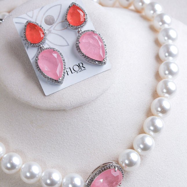 Conjunto colar pérolas brincos pedra rosa ródio