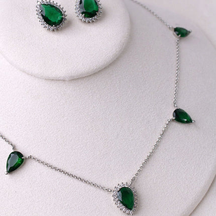Conjunto colar brincos gota verde esmeralda