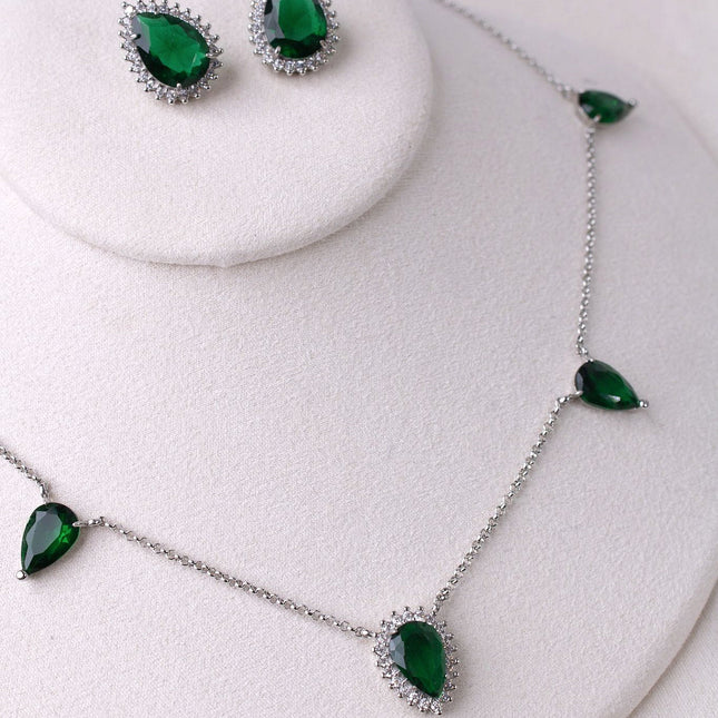 Conjunto colar brincos gota verde esmeralda