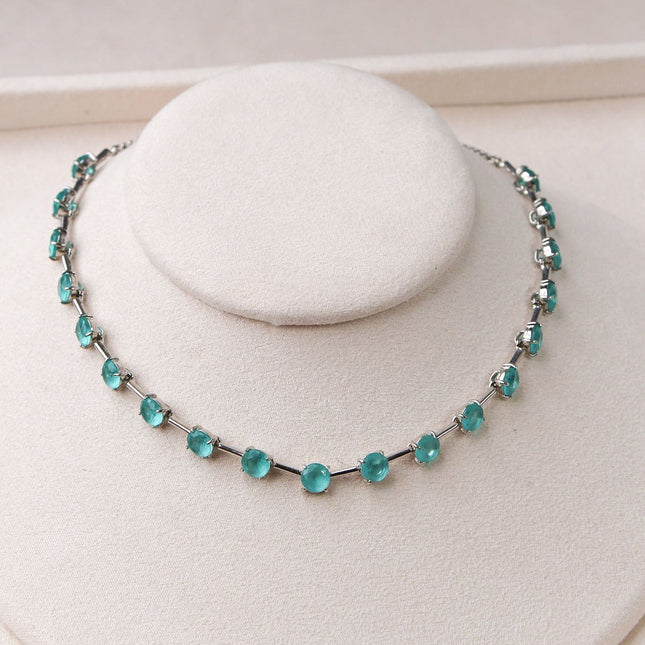 Colar choker riviera espaçada pedra turquesa