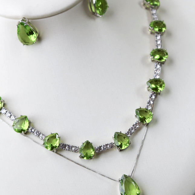 Conjunto colar, pingente brincos gota verde