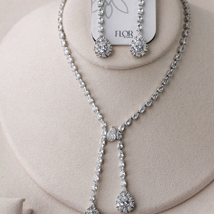 Conjunto colar brincos gota cristal