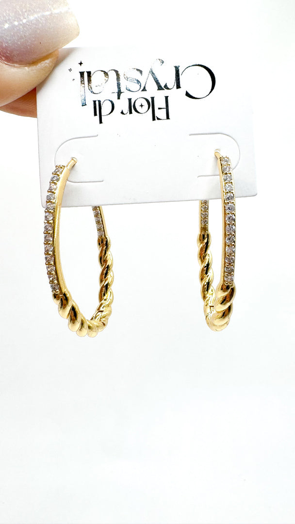 Brinco - Argola cravejada oval -grande