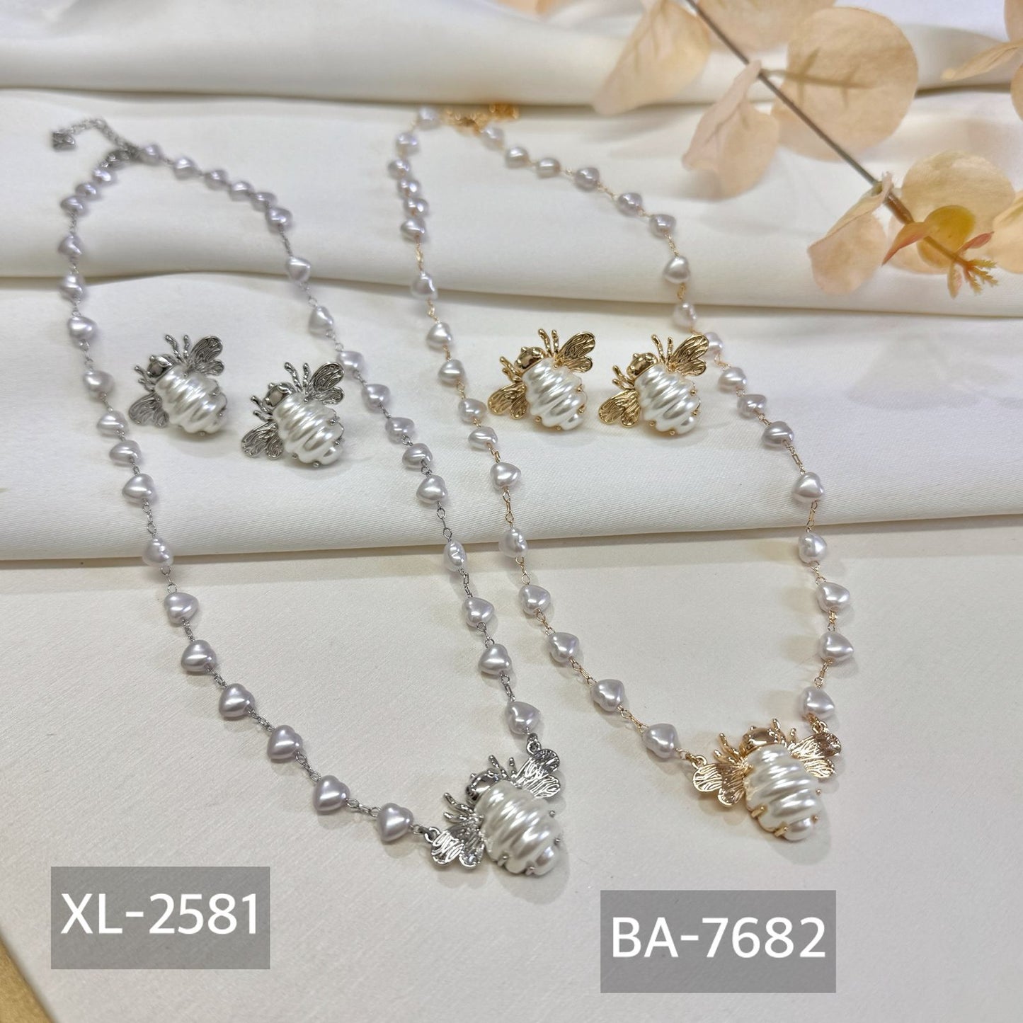 Conjunto - Conjunto Abelha com perolas