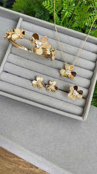 Conjunto- Vanclefd 4Pcs. Colar anel Brinco e colar 18k