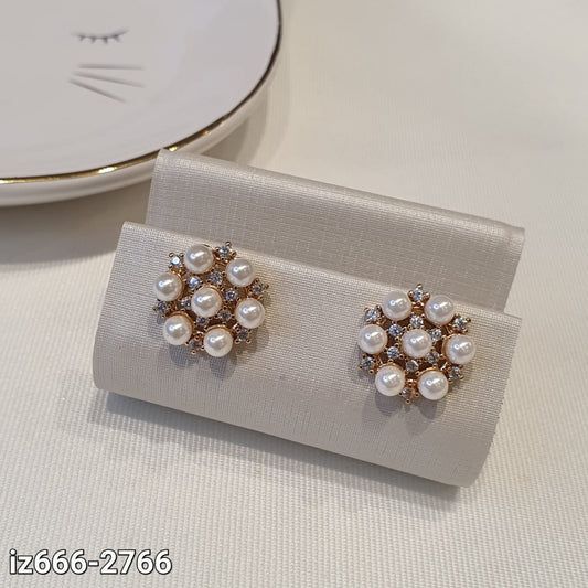 Brinco - Brinco perolas e cravejado