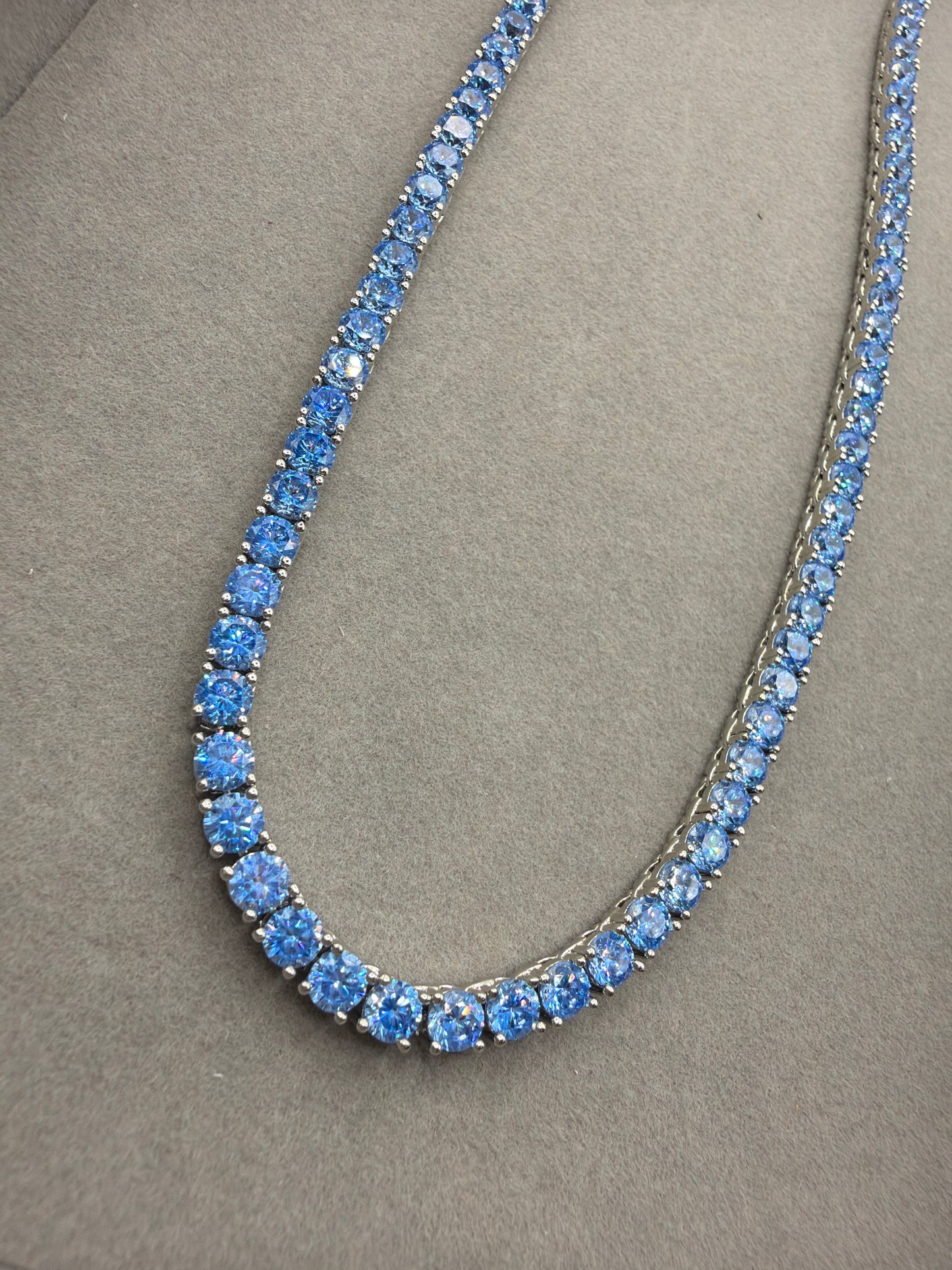 Choker - Rivieira azul em Svarosky