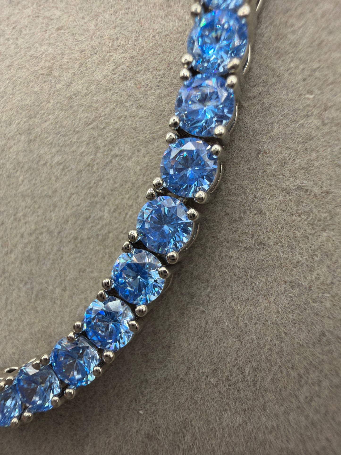 Choker - Rivieira azul em Svarosky