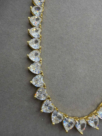 Rivieira 6mm de coracao cristal em banho gold - 16in