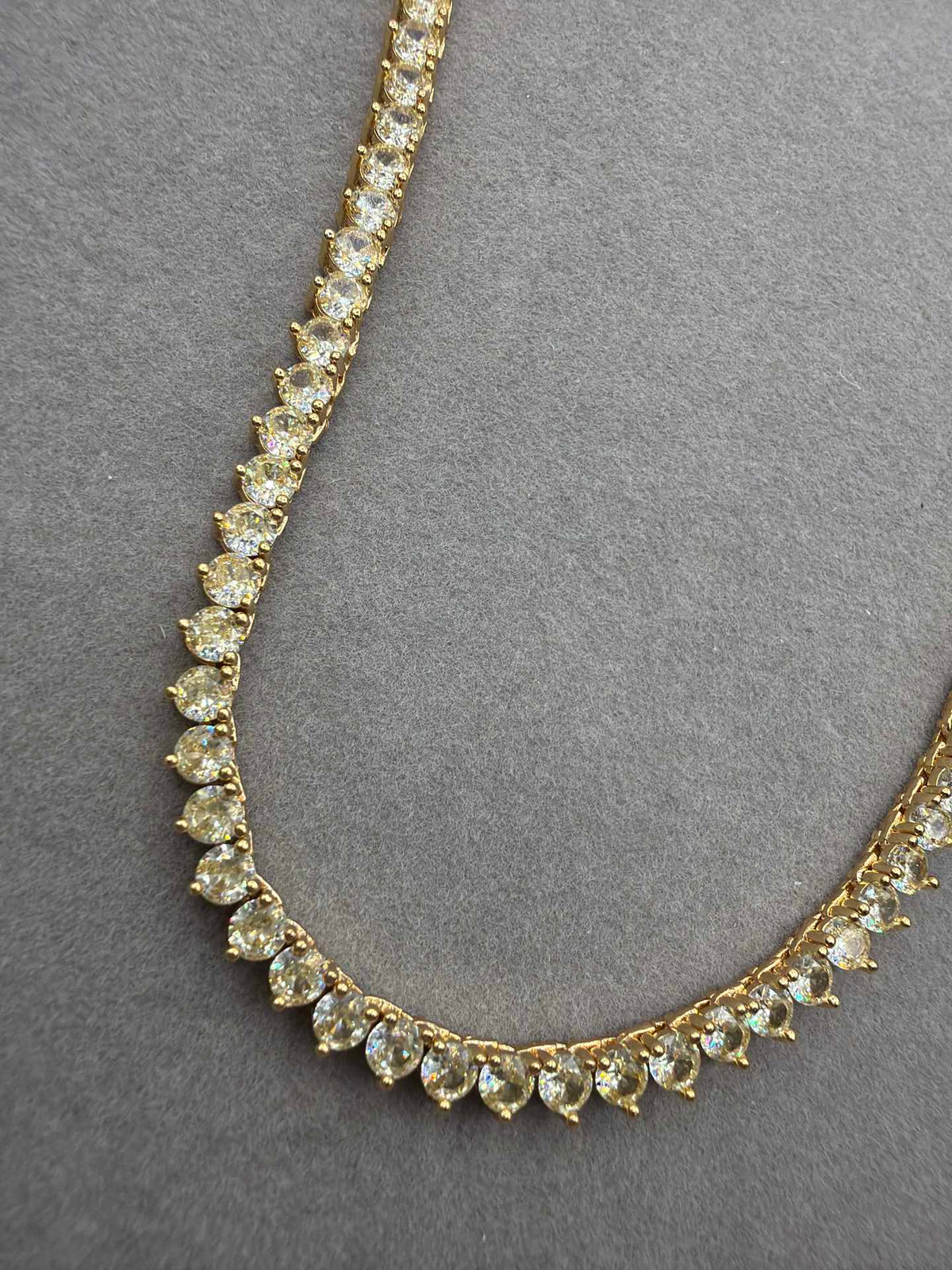 Rivieira 3mm Amarelo Manteiga 18k - 40cm
