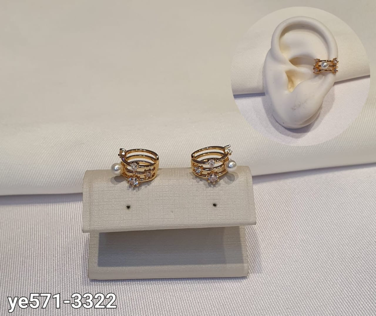 Piercing - Pircing com zirconias e perola