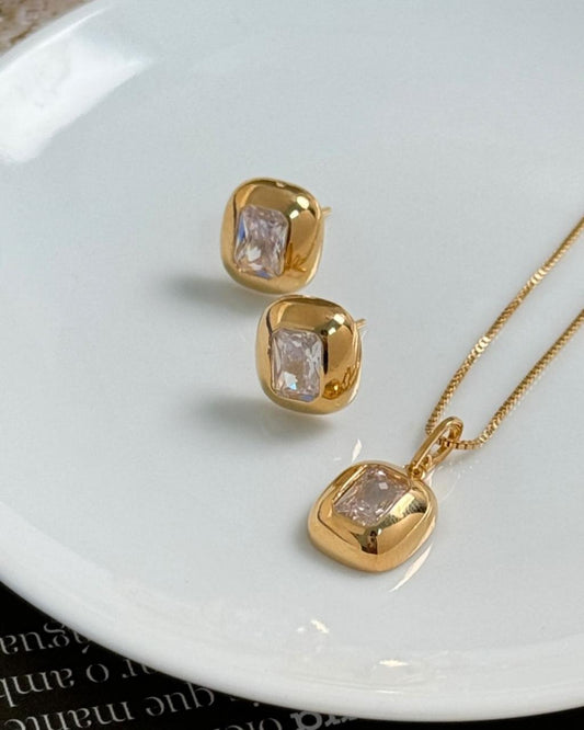 Conjunto cravação inglesa qudrado 18k