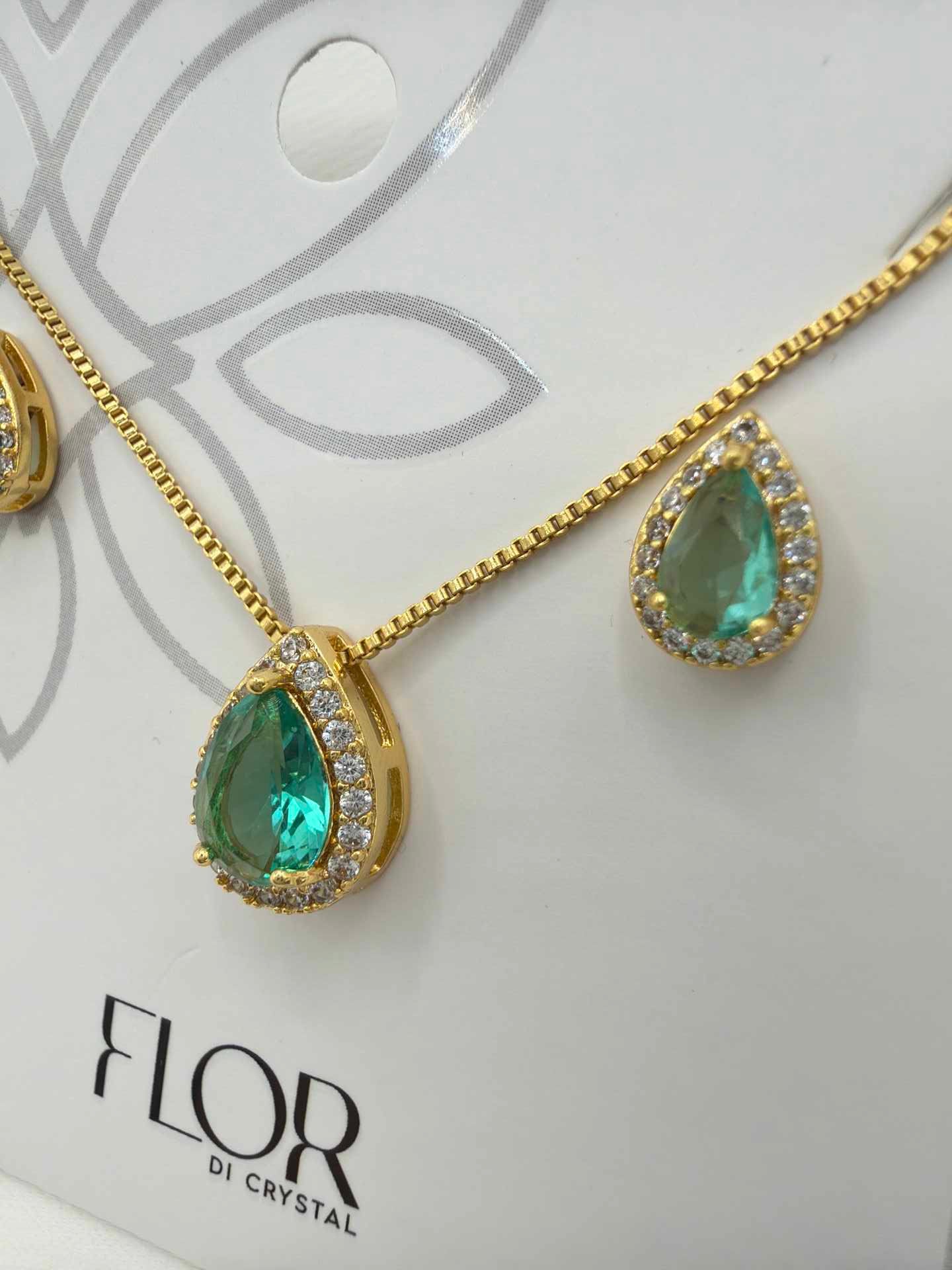 Luxury teardrop green cz Necklace & Earring Set