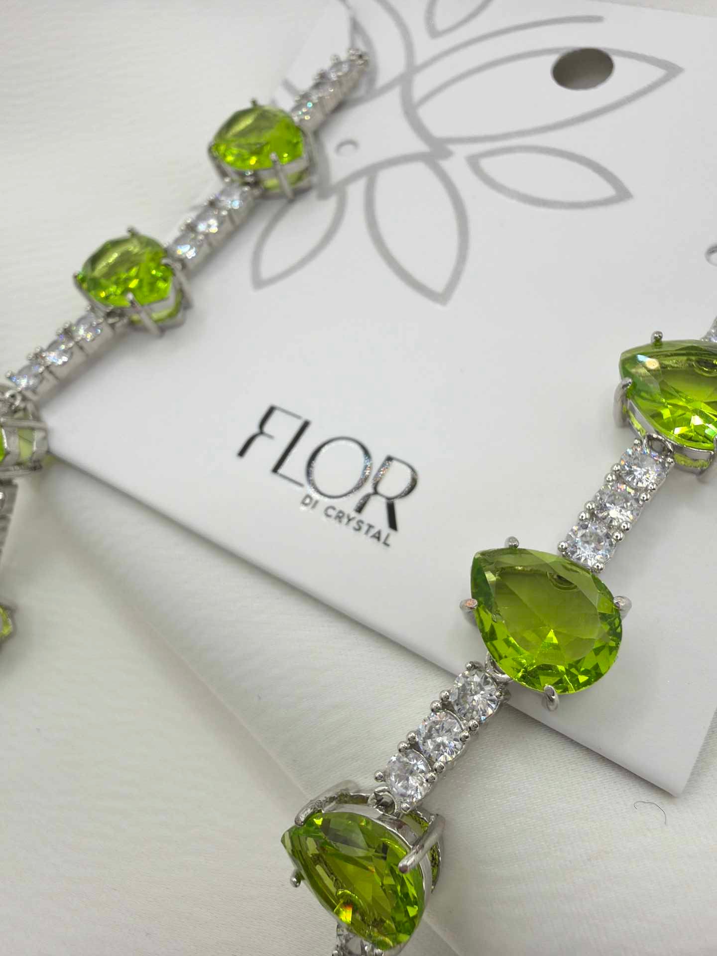 Large Elegant Tear drop green apple chocker with pave chain 