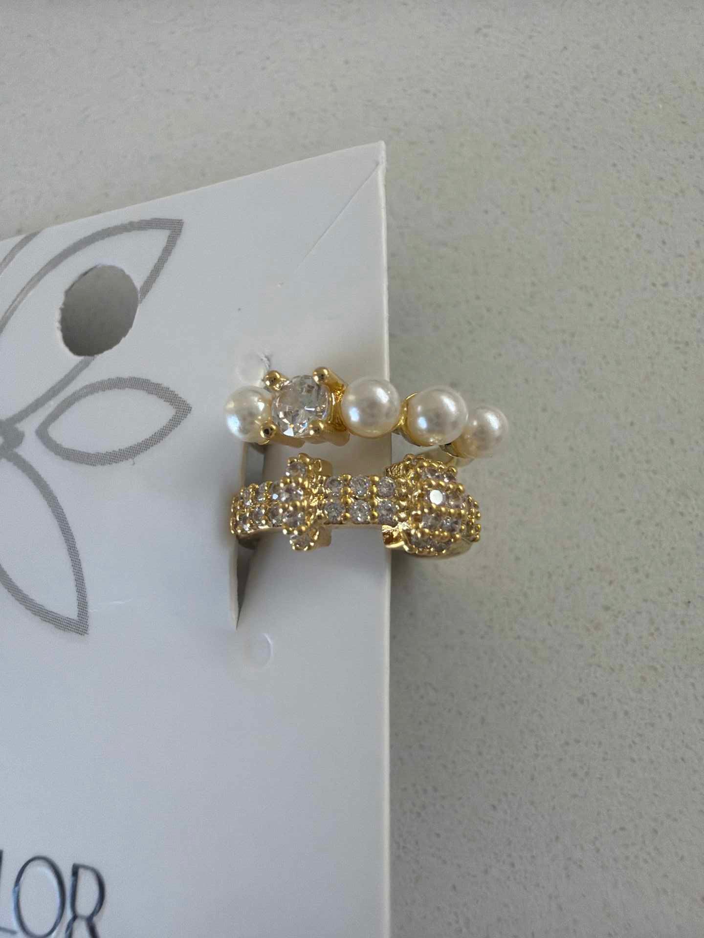 fake pircing w cz and pearls 