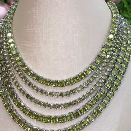 Tennis chain Periodot 8mm cz