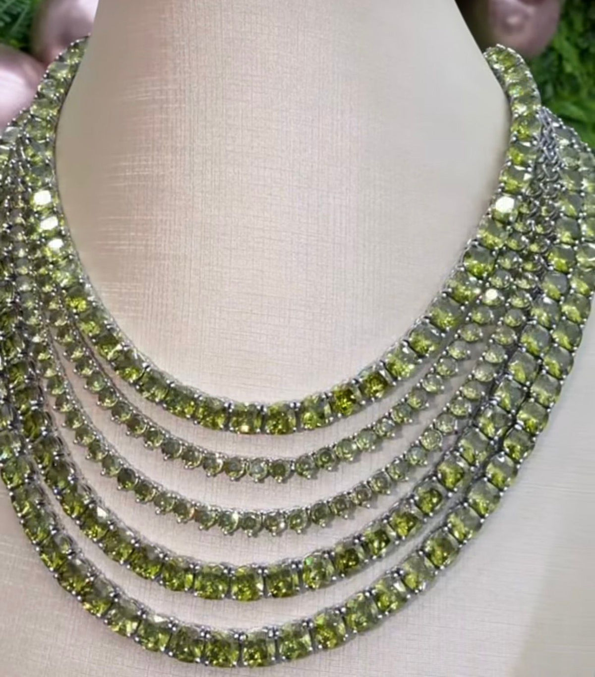Tennis chain Periodot 8mm cz