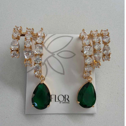 Brinco earcuff com pk gente gota esmeralda dourado