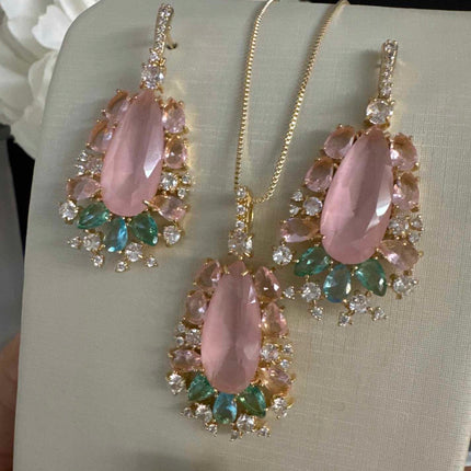 Brinco rosa e turquesa gota longa