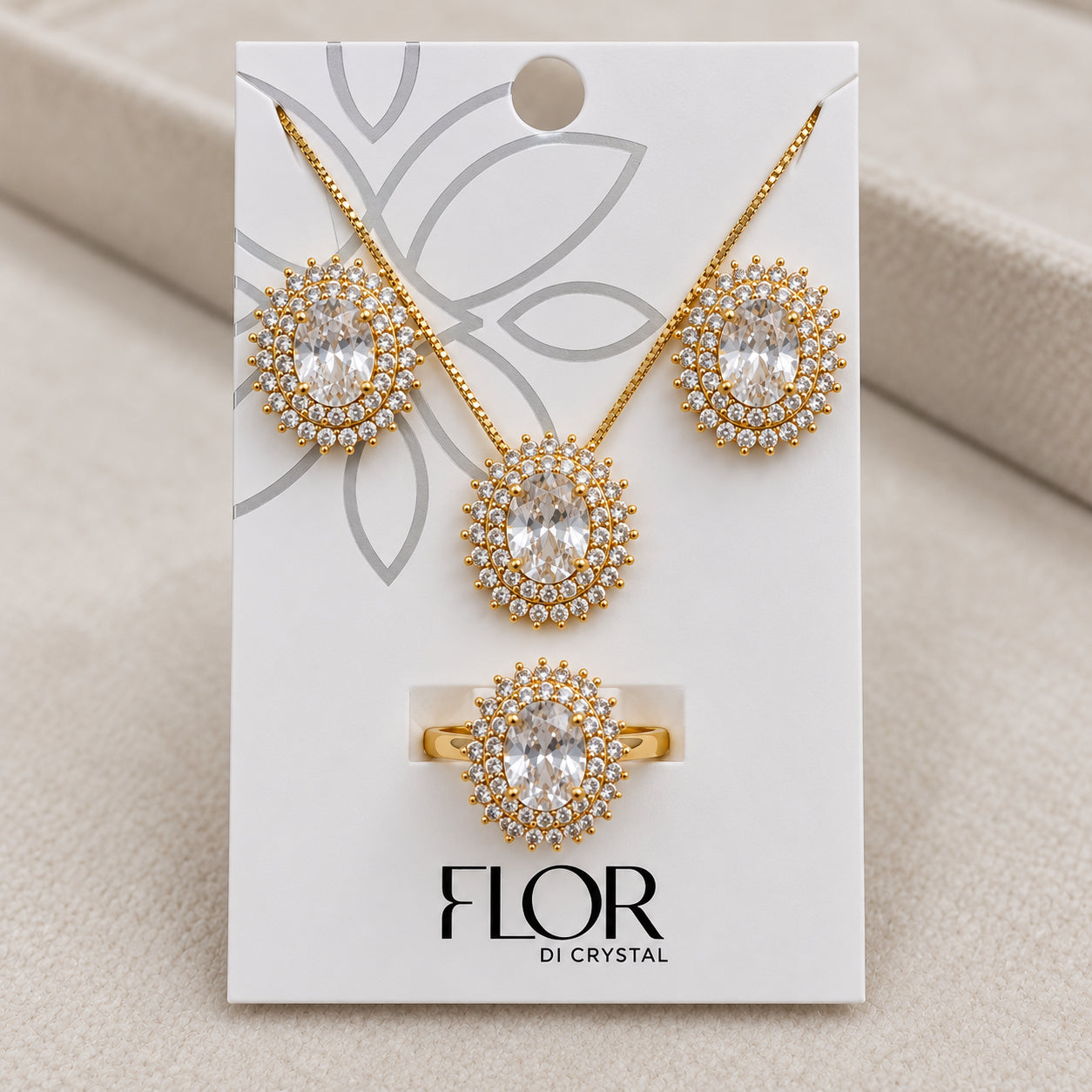 Conjunto cravejado em yellow luxo