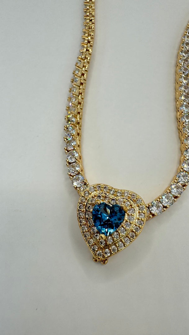 Pingente - Separador para Bonequinhos- Coracao de Clique-Cravejado crystal e azul