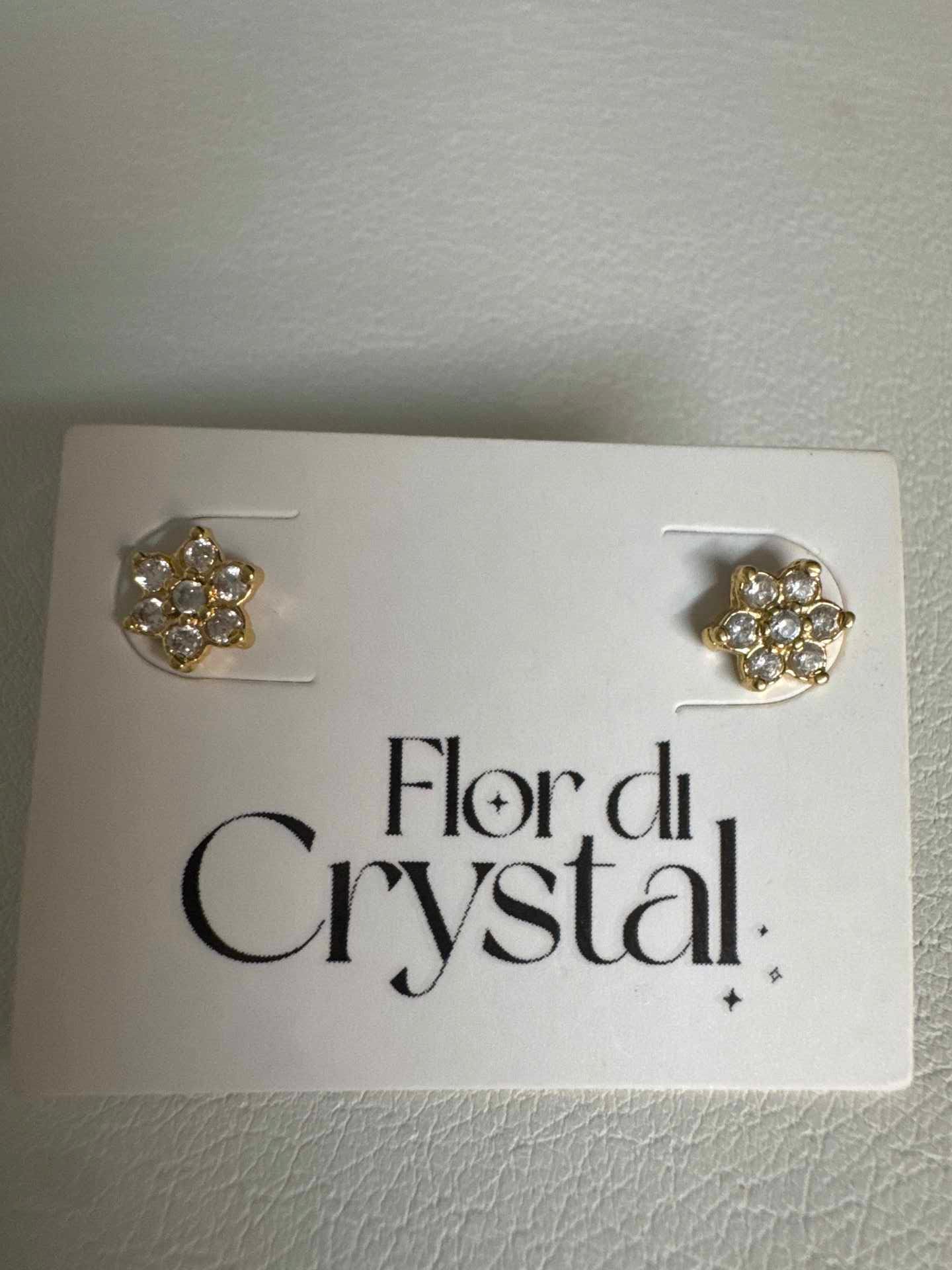 Brinco - Brinco delicado de florzinha mini