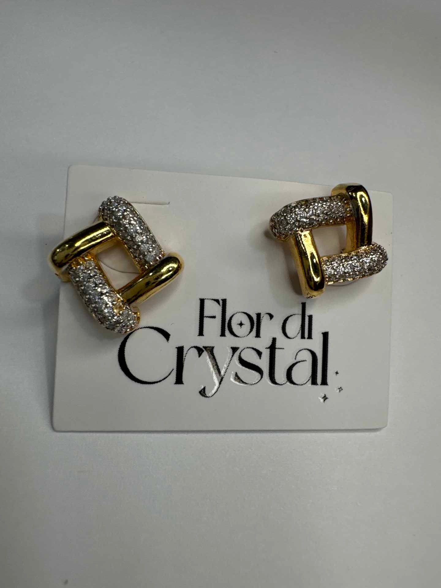 Brinco - Brinco quadrado liso e cravejado