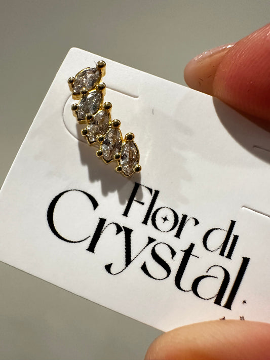 Piercing - Piercing de furo  Cravejado em meia lua - Helix